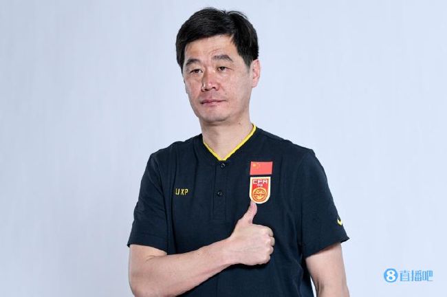 据西班牙媒体Todofichajes的报道，莱万经纪人一直在考察美职联与沙特的球队，莱万本人认为冬窗离队是最好的选择。